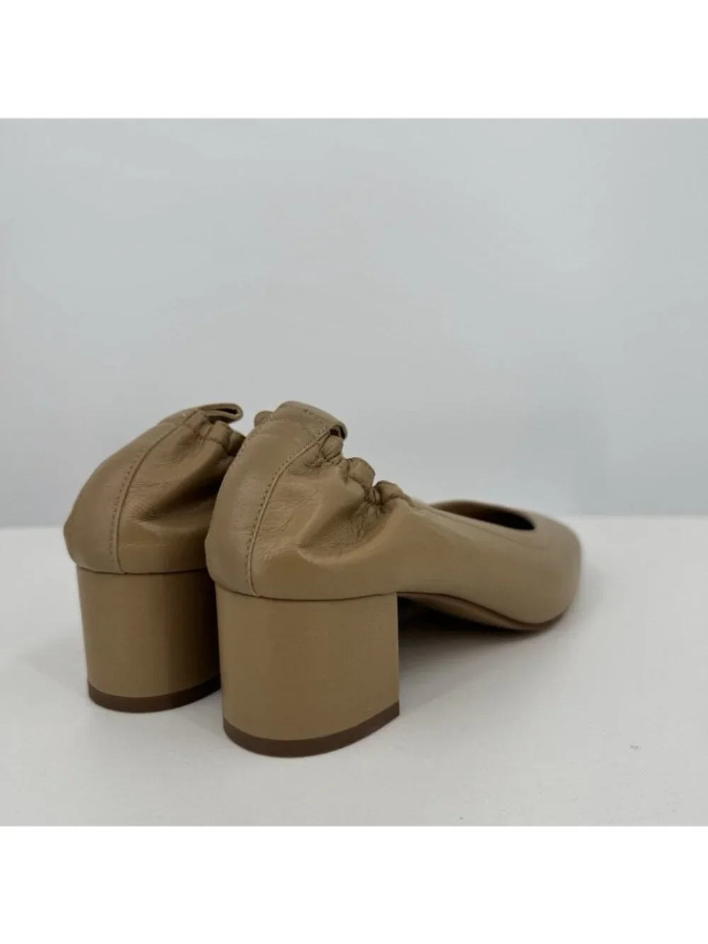 Everlane Italian Leather Day Heel Light Taupe 8 Women's Elastic Back Comfort